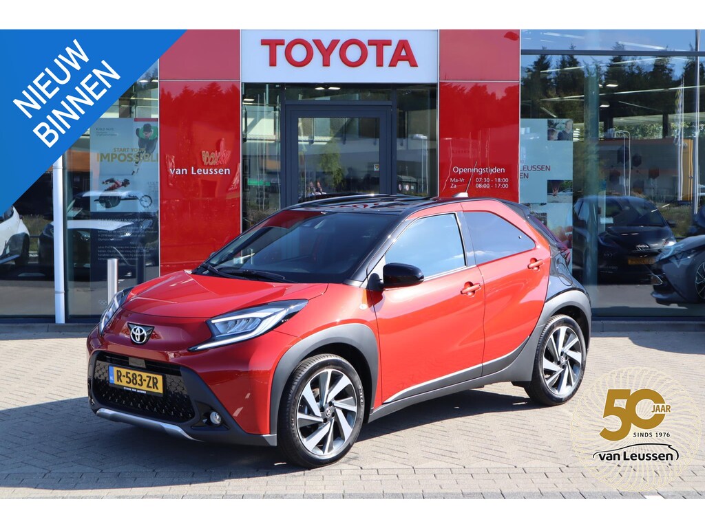 Toyota Aygo X ENVY 5-DRS AUTOMAAT TREKHAAK CLIMA AD-CRUISE NAVI JBL-AUDIO APPLE/ANDROID CAMERA