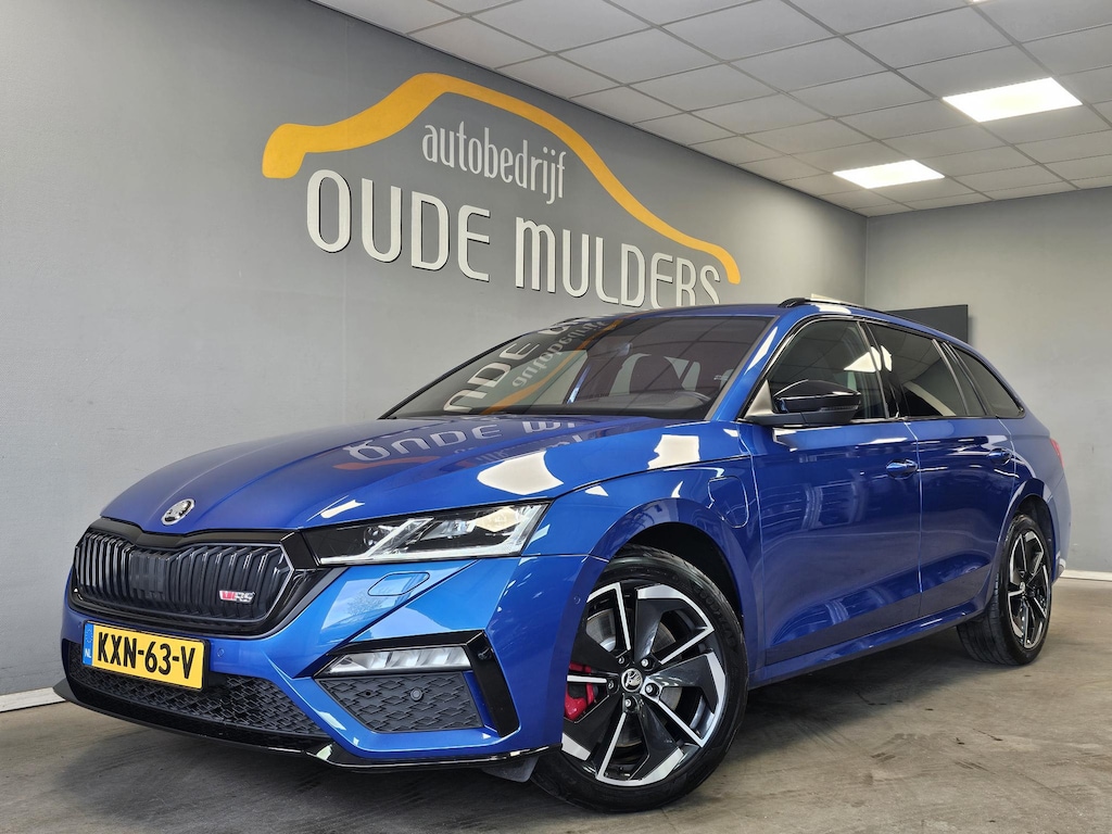Skoda Octavia Combi RS iV 1.4 electric 245PK | Memoryseats | Head-up | Stoelverwarming v+a | Camera | Keyless | Led |