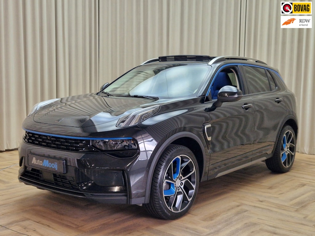 Lynk & Co 01 1.5 Hybride | Zwart | Zwarte hemel | Infinity Sound | Panoramadak | Adaptive Cruise | Memory Seat | Apple Carplay