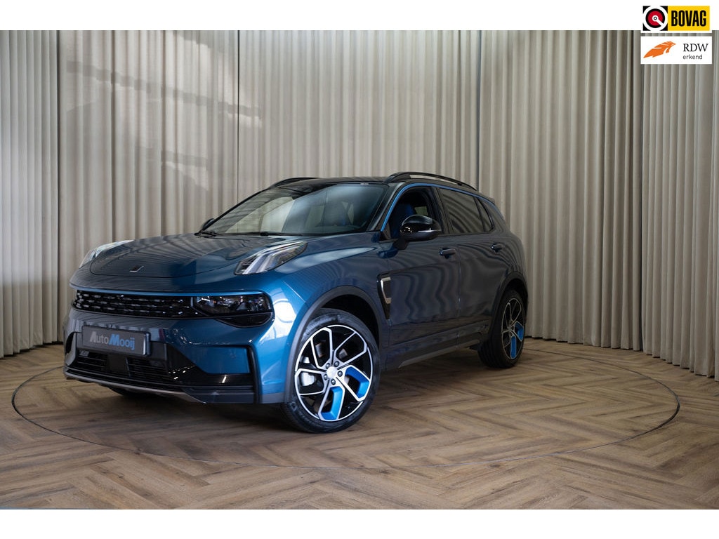 Lynk & Co 01 1.5 Hybride | Blauw | Zwarte Hemel | Infinity Sound | Panoramadak | Adaptive Cruise | Memory Seat | Apple Carplay