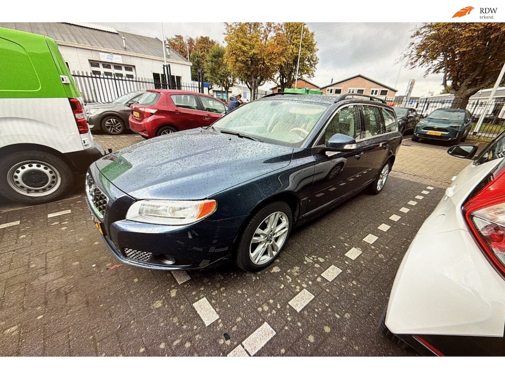 Volvo V70 2.0T Momentum automaat leder