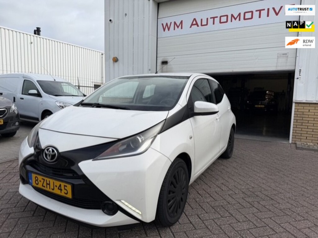 Toyota Aygo 1.0 VVT-i x-play AIRCO APK T/M 12-9-2027