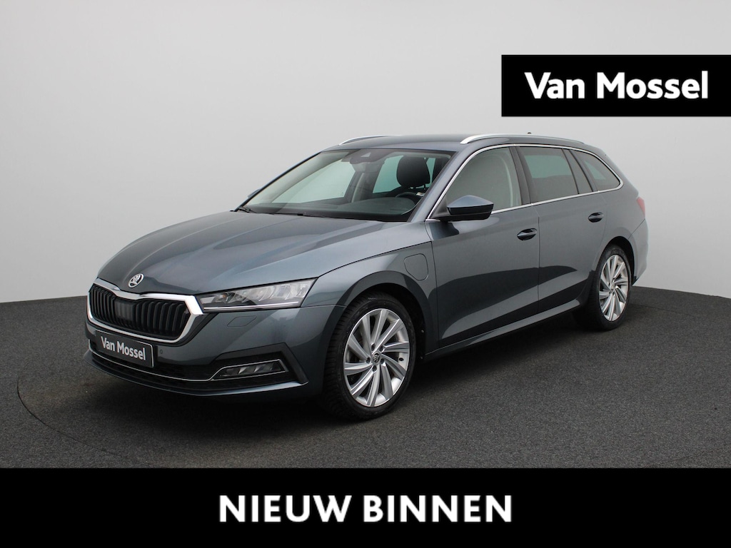 Skoda Octavia Combi 1.4 TSI iV PHEV Business Edition | Automaat | Virtual cockpit | Stoel verwarming | Navigatie | Apple CarPlay / Android Auto | Lichtmetalen velgen | Parkeersensoren | Keyless Start | Cruise control