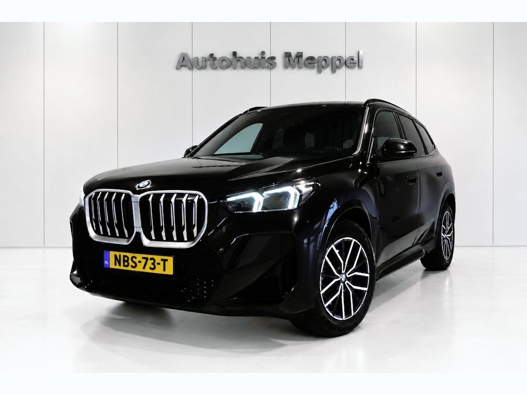 BMW X1 xDrive23i M-Sport*DrivingPro*360-Camera*Trekhaak*Head-up*LED