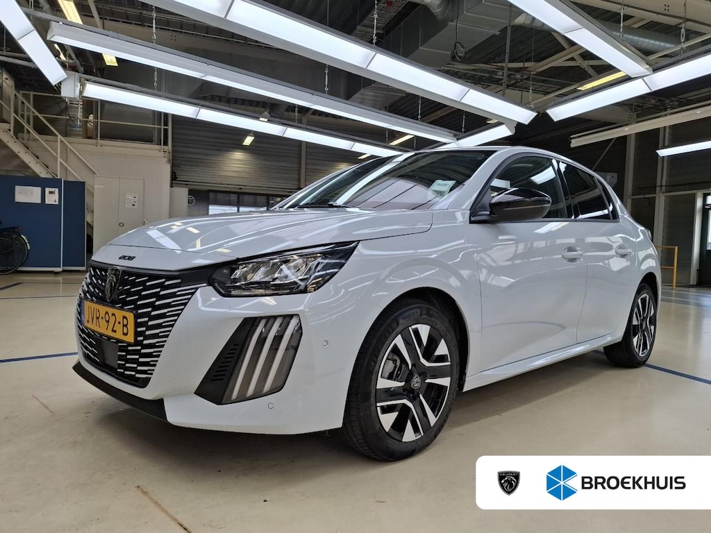Peugeot 208 1.2 Hybrid 110 e-DCS6 Allure | Automaat | Navigatie | Camera voor + achter | Apple carplay | NL auto | 17.500km |