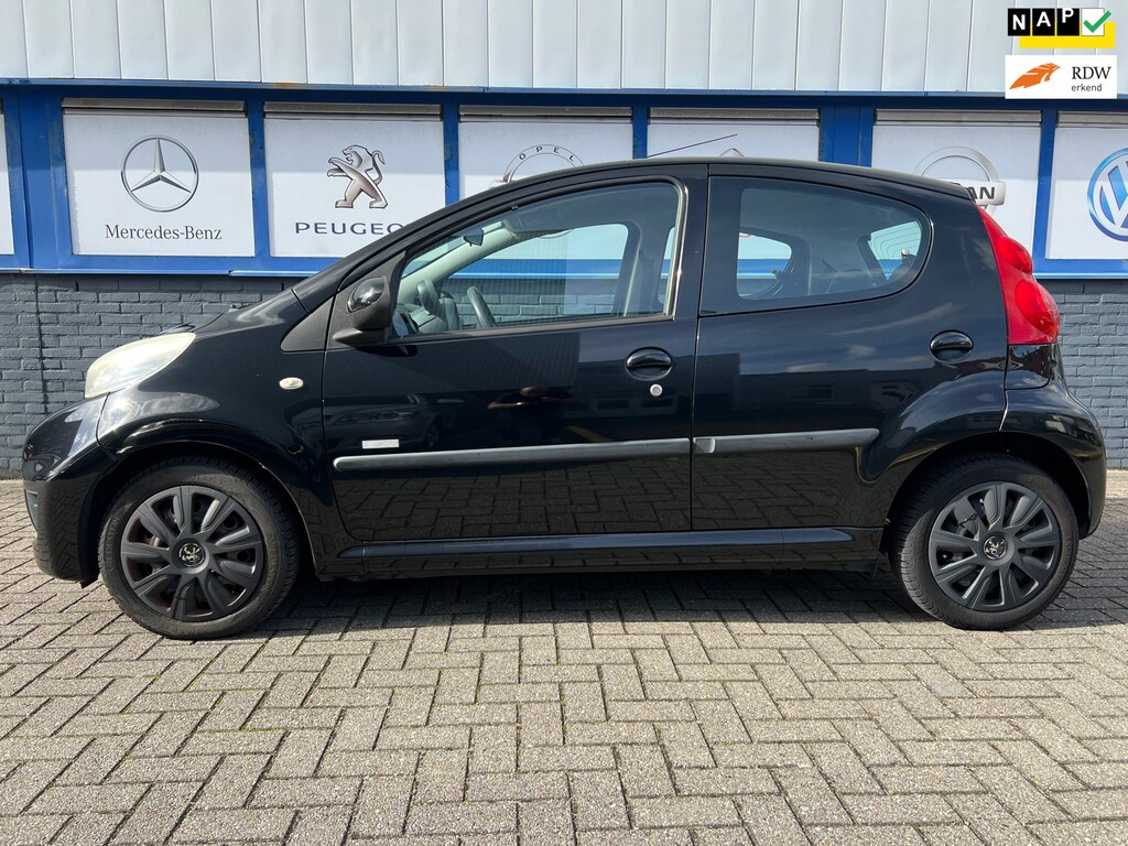 Peugeot 107 1.0-12V AUTOMAAT 5DRS. 2011 67000KM 4995EU