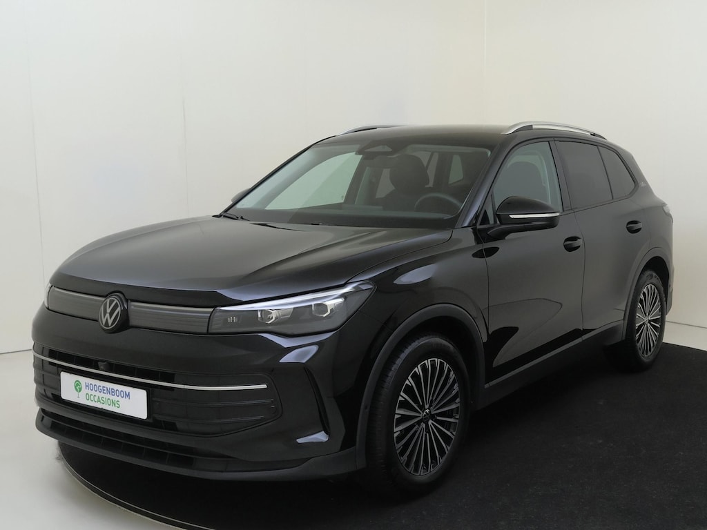 Volkswagen Tiguan 1.5 eTSI Life Edition | Trekhaak | 360 camera | Matrix LED verlichting | Keyless | Adaptieve cruise control | Dodehoekdetectie | Stoel- en stuurwielverwarming |