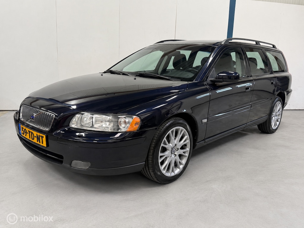 Volvo V70 2.4 Edition II AUTOMAAT / NL-AUTO / LEER