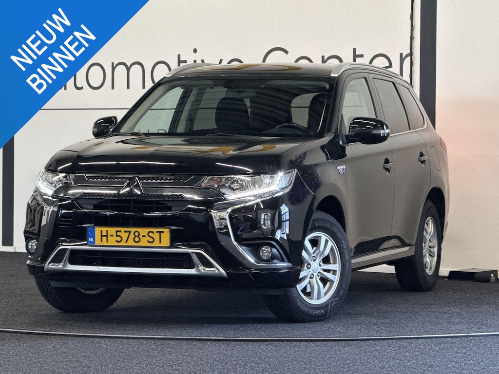 Mitsubishi Outlander 2.4 PHEV Pure | CAMERA | STOELVERWARMING | KEYLESS
