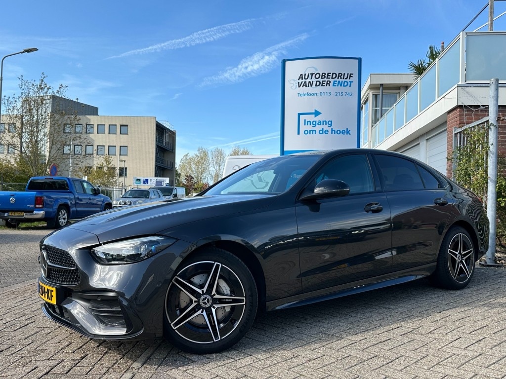 Mercedes-Benz C-klasse 300e AMG Line  Trekhaak  Camera  LED  Stoelverwarming