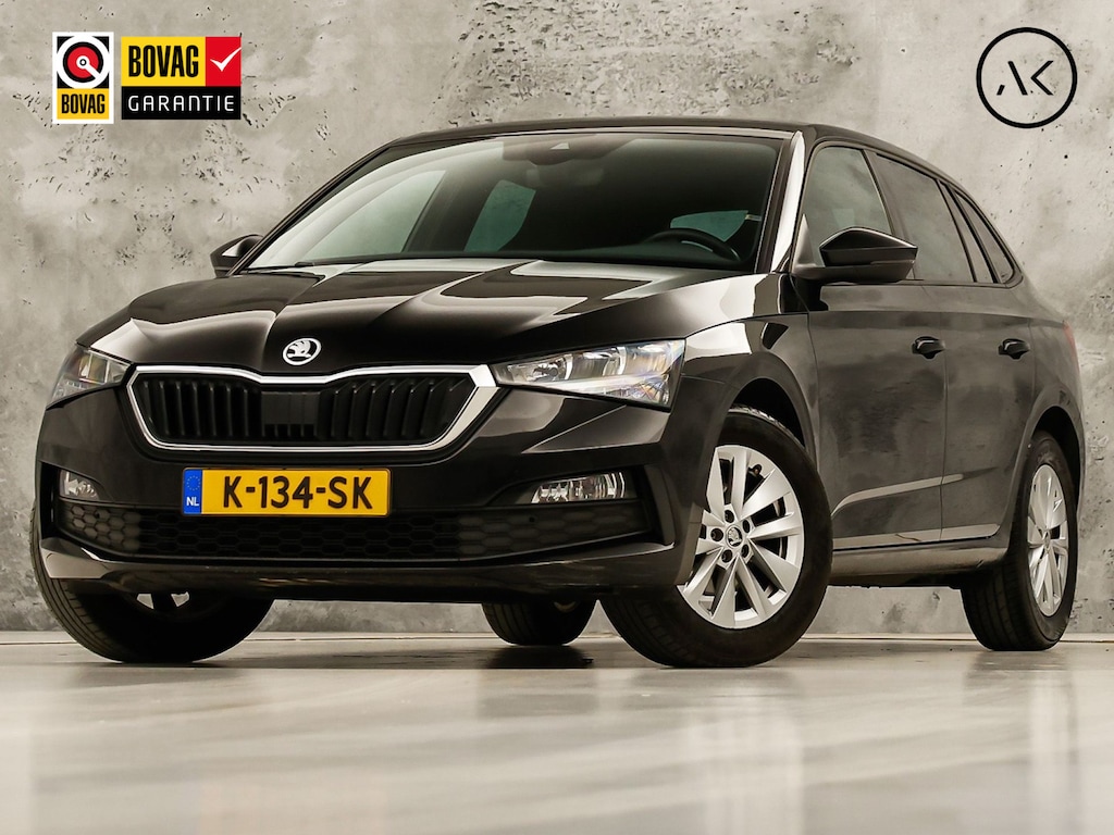 Skoda Scala 1.0 TSI Sport Automaat (KUIPSTOELEN, VIRTUAL COCKPIT, APPLE CARPLAY, GROOT NAVI, CLIMATE, STOELVERWARMING, ZWART HEMEL, GETINT GLAS, CRUISE, NIEUWSTAAT)