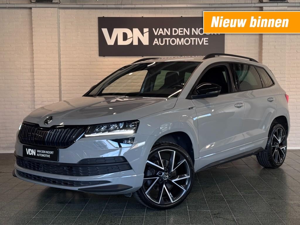 Skoda Karoq 1.5 TSI Sportline Business Trekhaak Stoel- en stuurverw 19''