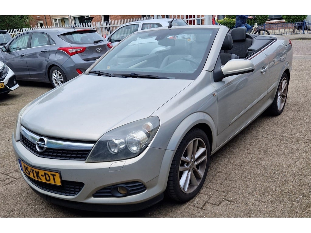 Opel Astra TwinTop 1.8 Cosmo
