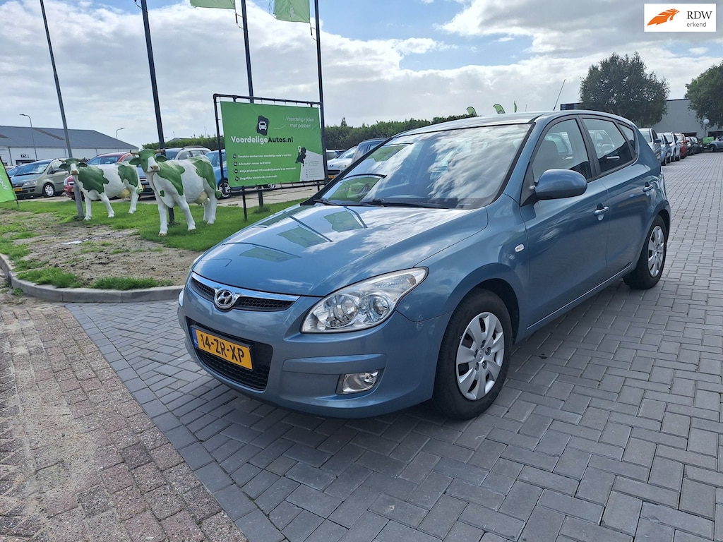 Hyundai i30 1.6i Dynamic / AUTOMAAT / Super nette auto