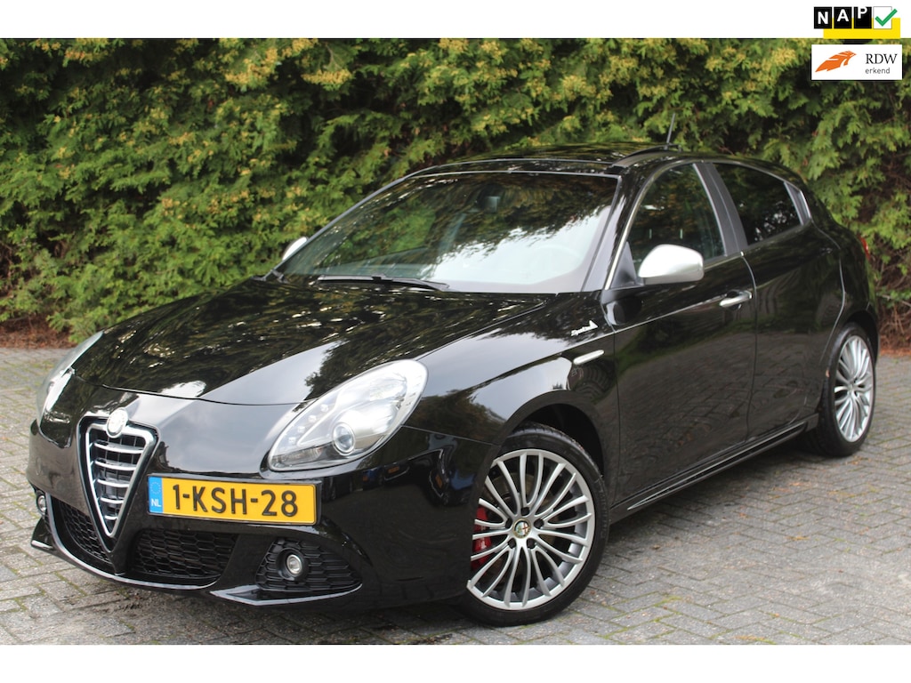 Alfa Romeo Giulietta 1.4 T Business Executive 170PK | AUTOMAAT | Climate Control | Leder | Navigatie | PDC | Cruise Control | PANO