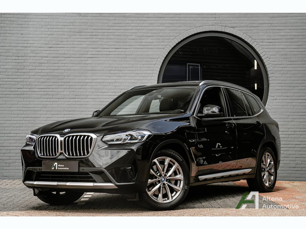BMW X3 xDrive30e High Executive BTW, panorama dak, sportstoelen, laser, head-up, hifi