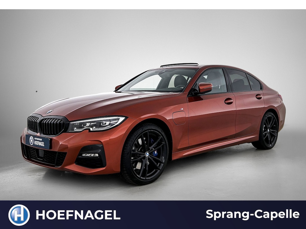 BMW 3-Serie 330e M-Sport | Schuifdak | Harman/Kardon | Camera | Adaptive Cruise | Stoelverwarming