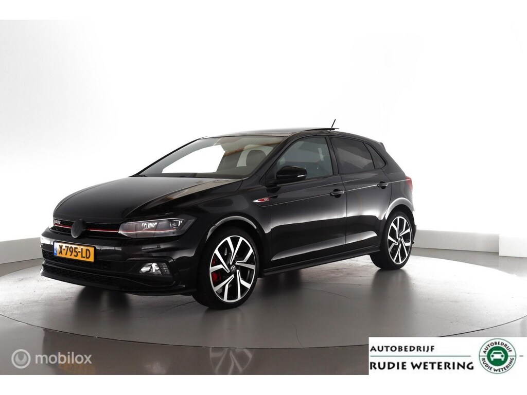 Volkswagen Polo 2.0 TSI GTI pano|led|carplay|cam|200pk|lmv18