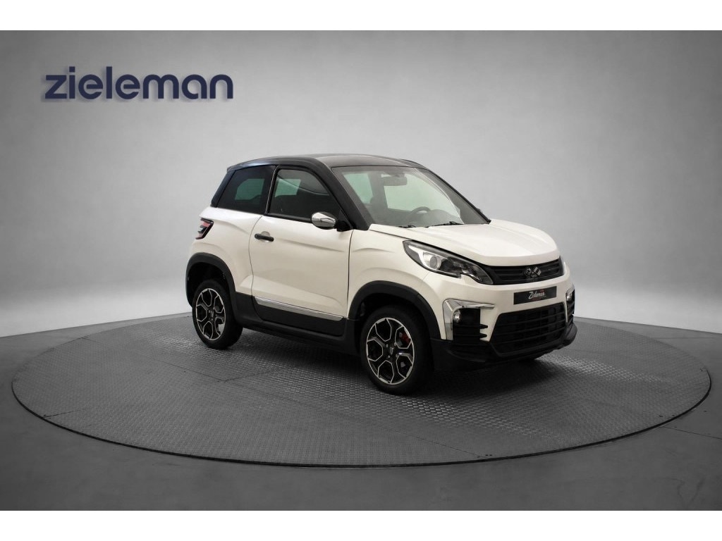 Ligier JS60 dCi Chic Sun - 2021 - 11.363 Km - Airco, Camera, Leer, Stuurbekrachtiging