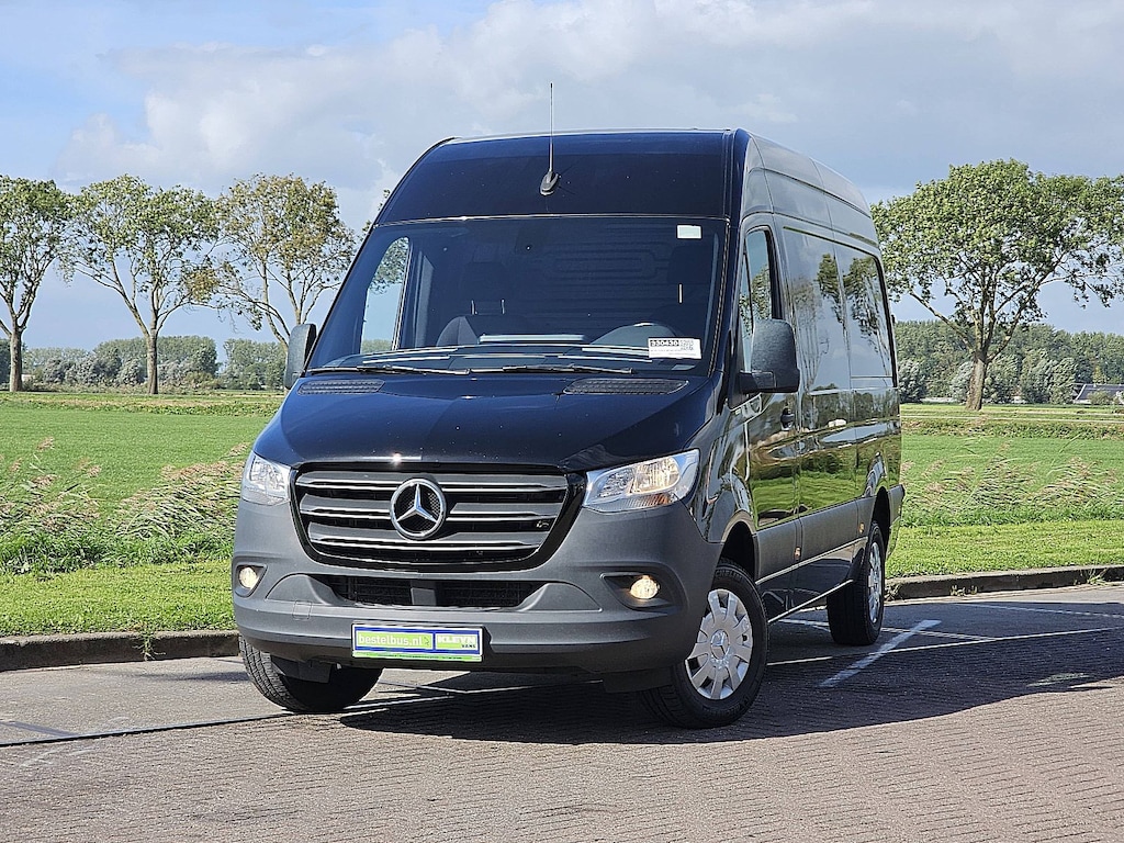 Mercedes-Benz Sprinter 317 L2H2 RWD Mbux AC