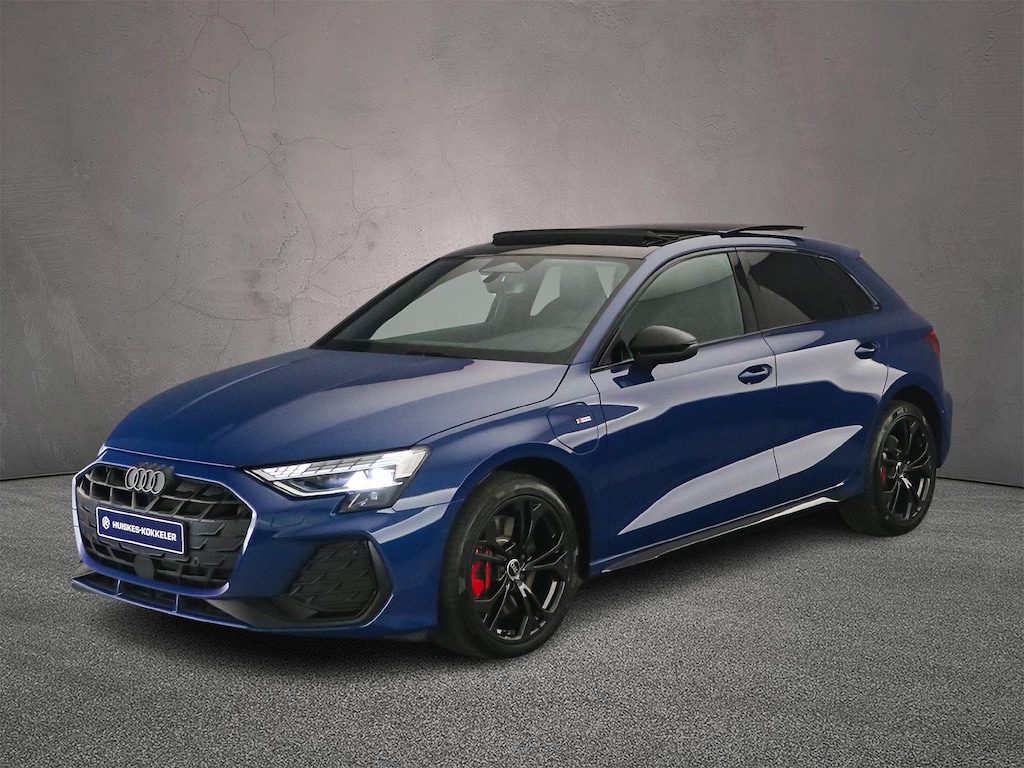 Audi A3 Sportback 45 TFSI e S edition Competition | Panoramadak | Leder | Elektr stoelen | Ambient Lichtpakket | Achteruitrijcamera | Adapt Cruise | Full-LED