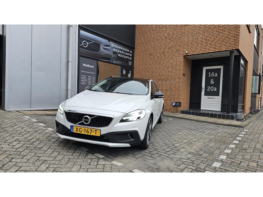 Volvo V40 Cross Country 1.5 T3 Polar+ Luxury
