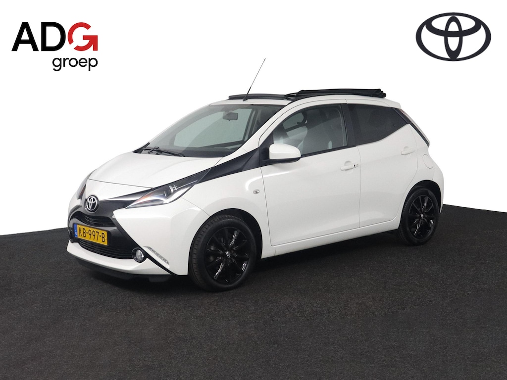 Toyota Aygo 1.0 VVT-i x-wave | Navigatie | Cabrio | Climate Control | Lichtmetalen Velgen |