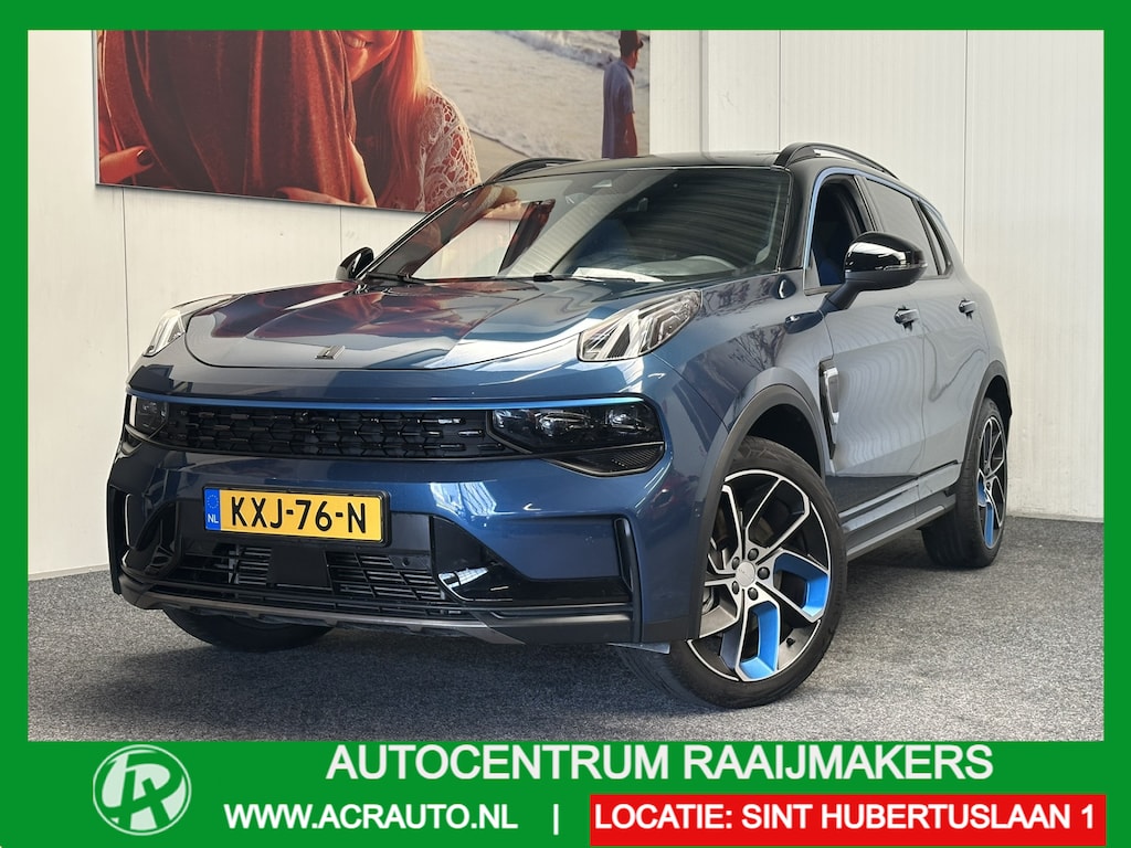 Lynk & Co 01 1.5 6.6kW FACELIFT ZWARTE HEMEL 360 CAMERA ADAPTIVE CRUISE CONTROL PANORAMA SCHUIF/KANTELDAK APPLE CARPLAY/ANDROID RIJSTROOKSENSOREN ZEER MOOI !!