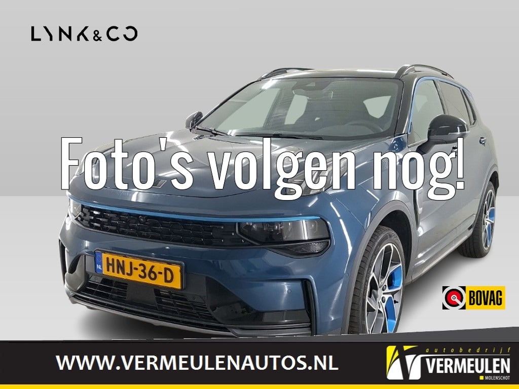Lynk & Co 01 261PK Plug-in Hybrid Automaat Black Edition + 20''/ Navi/ Clima/ Ad.Cruise/ Panorama/ Camera/ Winterpakket/ Full-LED/ Infinity/ NL auto