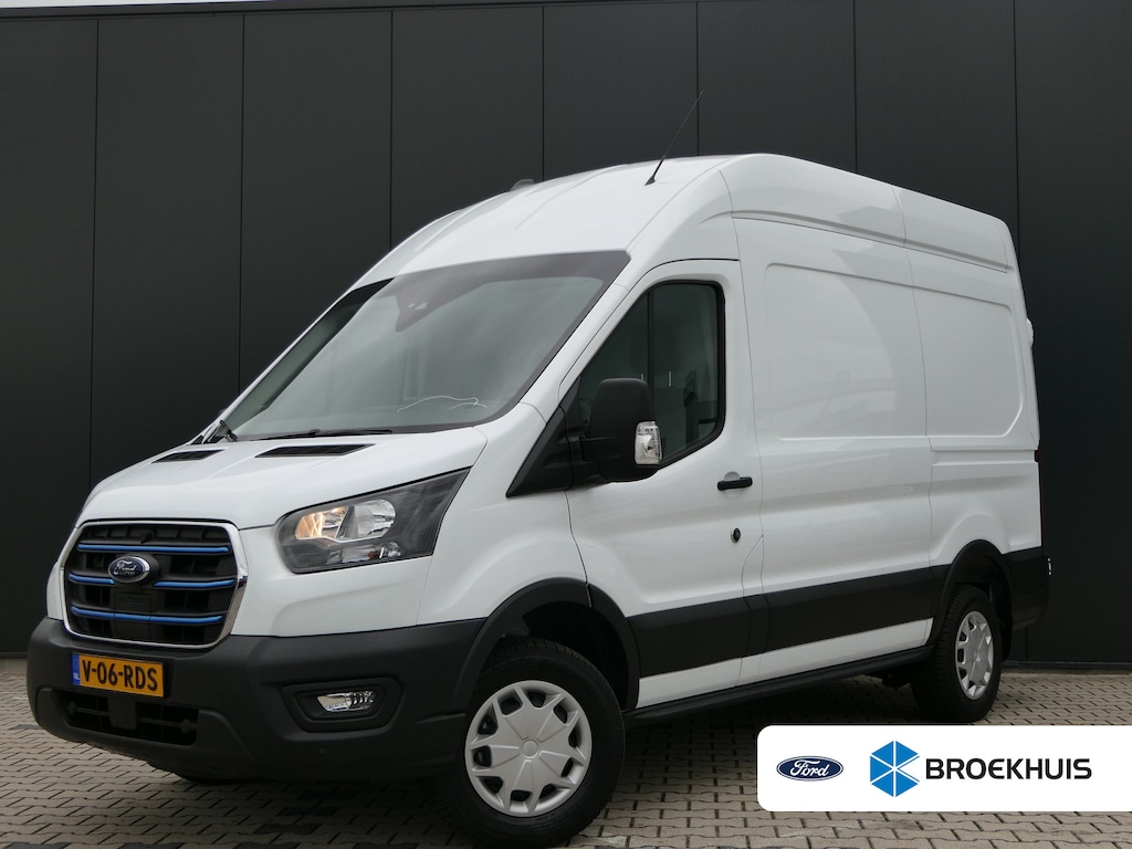 Ford E-Transit 350 L2H3 Trend 68 kWh | Laadruimte Pakket | Navigatie | Stoelverwarming | Bijrijdersbank | CarPlay/Android Auto