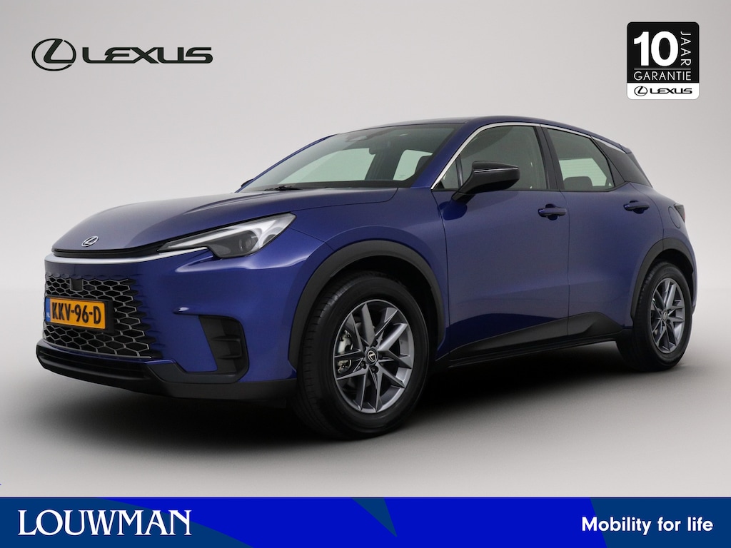 Lexus LBX 1.5 2WD