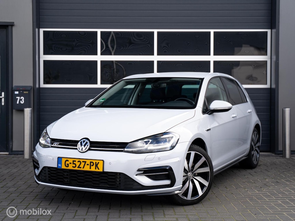 Volkswagen Golf 1.5 TSI R line DSG Trekhaak ACC