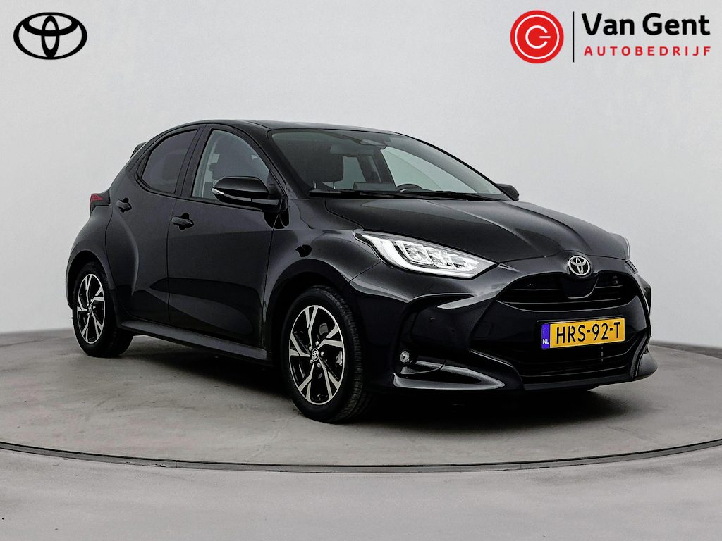 Toyota Yaris 1.5 Hybrid 115 Dynamic | Dodehoek detectie | Parkeersensoren voor/achter | Stoel-/stuurverwarming | Apple Carplay / Android Auto | Adaptive Cruise | Keyless | 16 inch