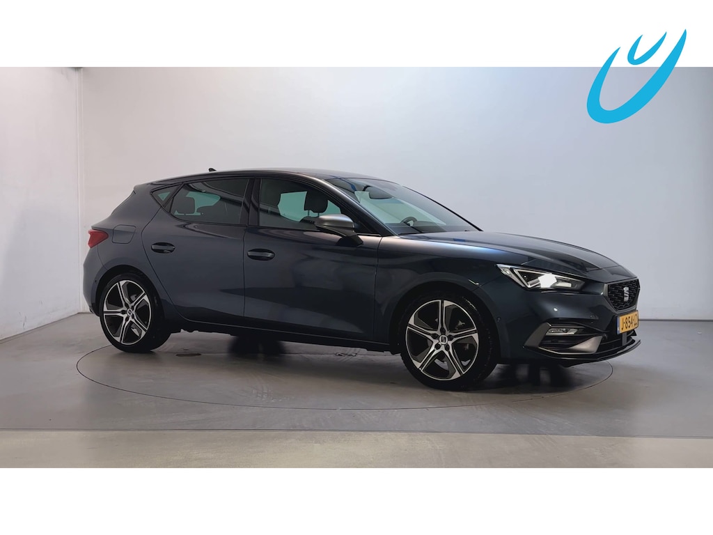 SEAT Leon 1.5 TSI 150pk FR Launch Edition Camera Stoelverwarming Sfeerverlichting