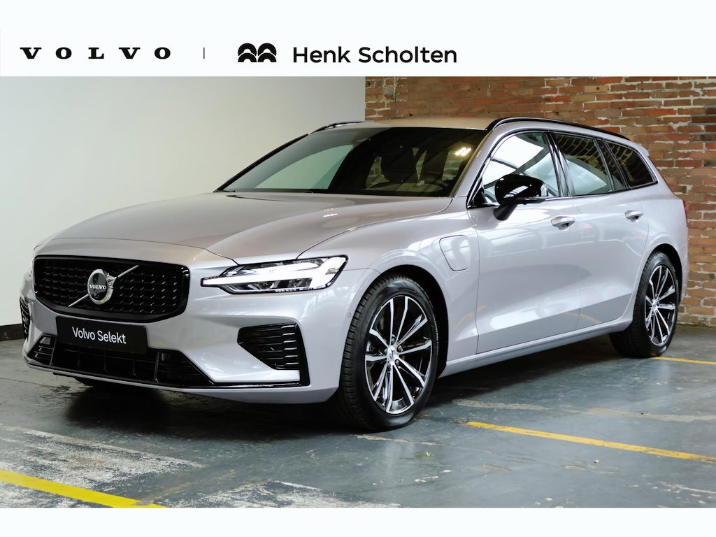 Volvo V60 T8 Plug-in hybrid AWD Plus Dark | 360° Parkeercamera | Semi-Electrische Wegklapbare Trekhaak | Stoelverwarming | Stuurwielverwarming | Google infotainment | Parkeersensoren voor + achter | Lederen bekleding
