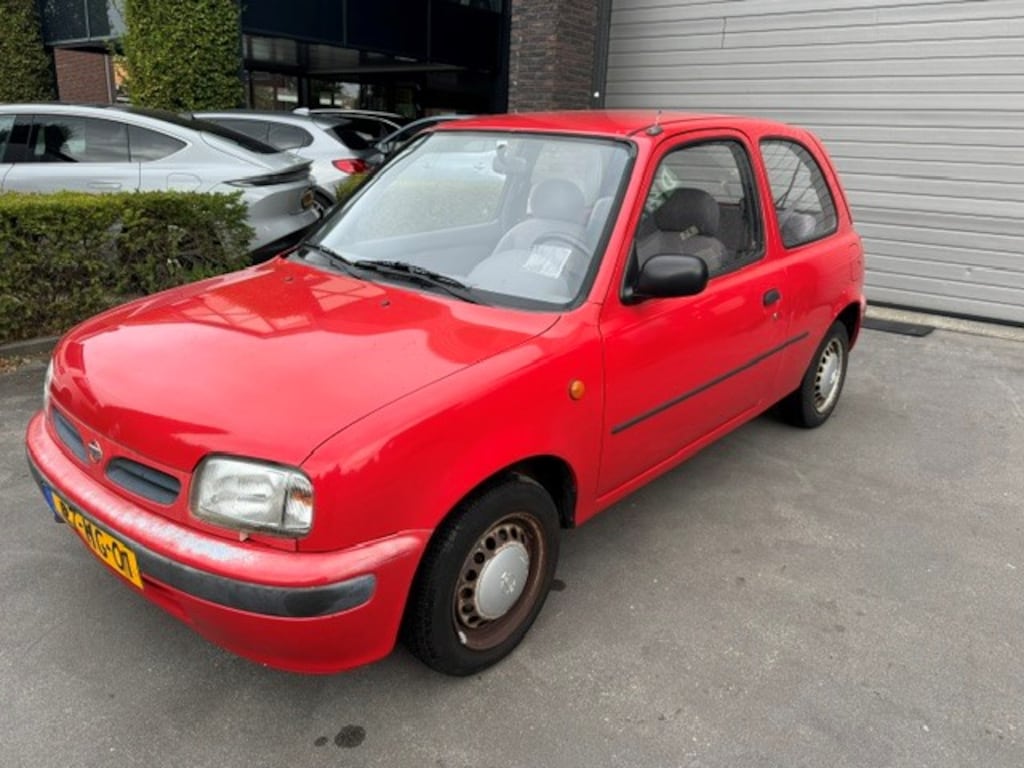 Nissan Micra 1.0 apk verlopen ivm laswerk dorpels opknapper eerste eigenaar en nap