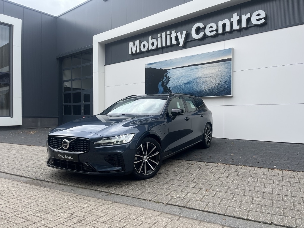 Volvo V60 T6 AWD + Dark | Harman & Kardon audio | Elektrisch bedienbare trekhaak | Memory