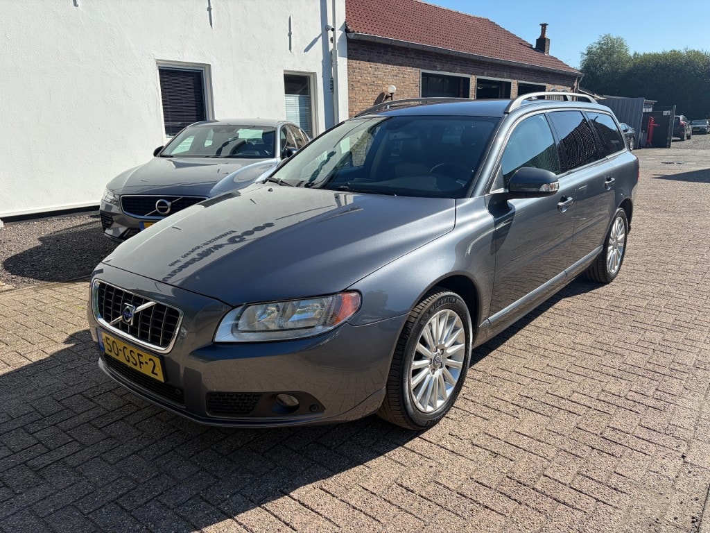Volvo V70 2.5T Momentum Leder Stoelverw. Trekhaak