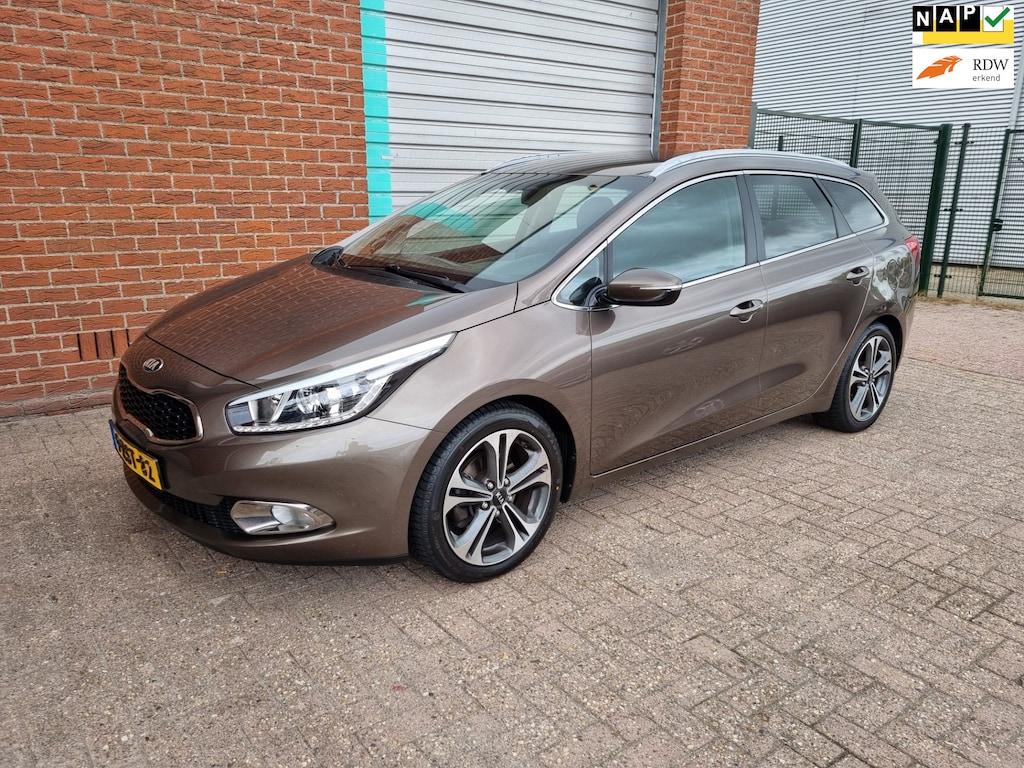 Kia Ceed Cee'd Sportswagon 1.6 GDI BusinessLine Navi! Bj:2015 NAP!