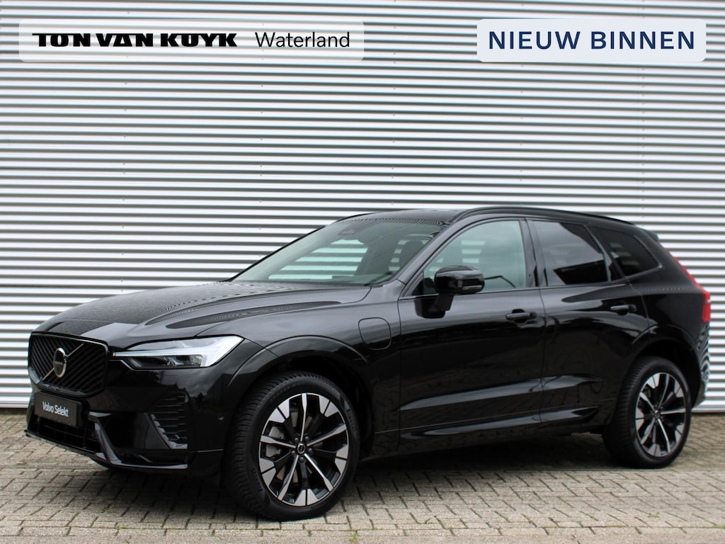 Volvo XC60 2.0 T6 Plug-in hybrid AWD Ultra Dark Automaat / Panoramadak / 360* camera / Trekhaak / Privacy Glass / All-seasonbanden
