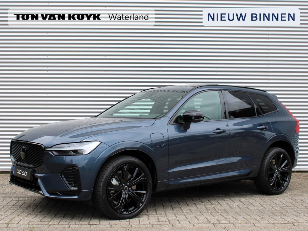 Volvo XC60 2.0 T6 Plug-in hybrid AWD Ultra Black Edition Automaat / Panoramadak / Luchtvering / 360* camera / Trekhaak