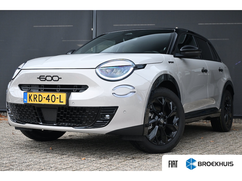 Fiat 600 600e Sport 54 kWh DEMO-DEAL! Tot 8 Jaar Garantie!