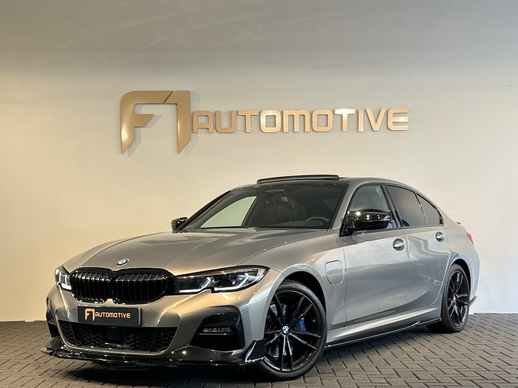 BMW 3-Serie 330e High Executive Pano|Laser|Maxton|Kleppensysteem