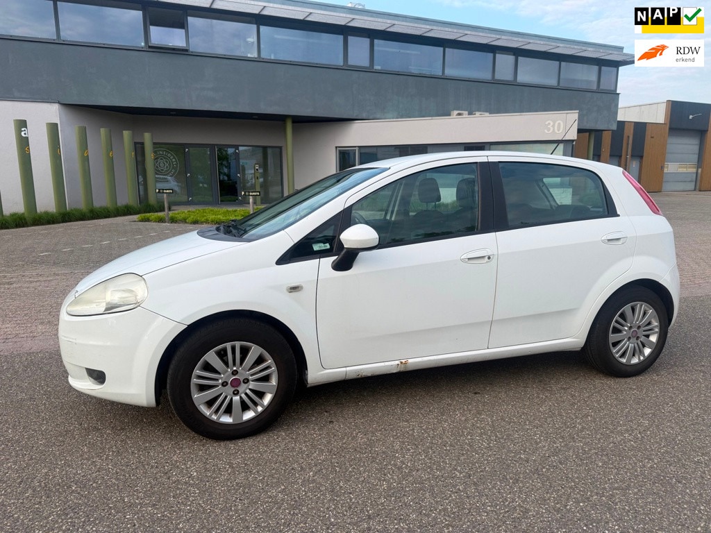 Fiat Punto Grande 1.4-16V Edizione Lusso