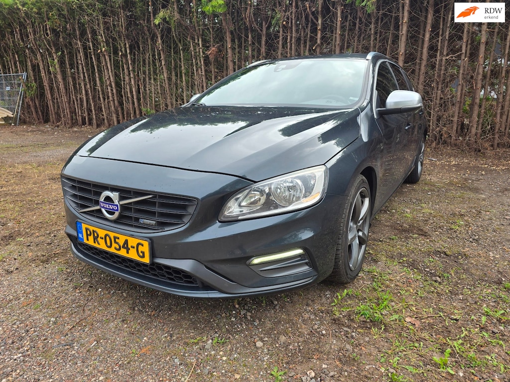Volvo V60 2.0 D3 R-Design