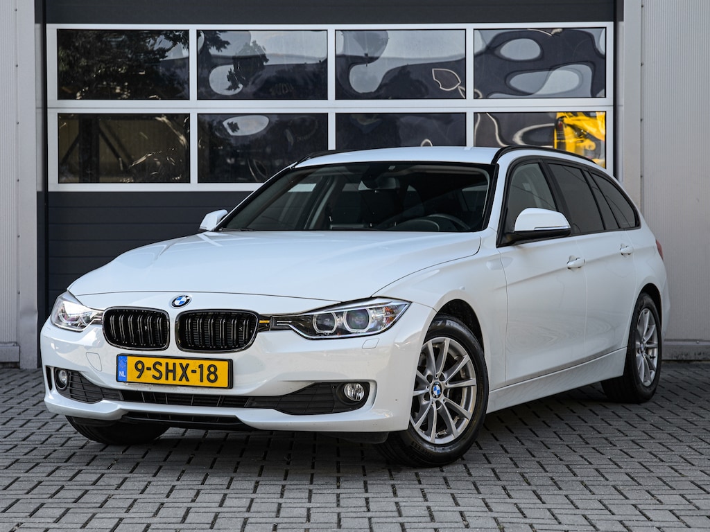 BMW 3-Serie Touring 316i Executive Upgrade | Automaat | Xenon | Navi | Climate control | Elektr. achterklep | PDC