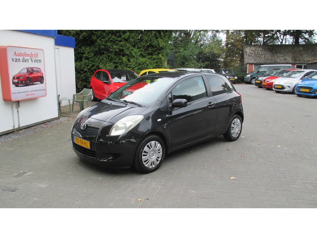 Toyota Yaris 1.3 VVTi Sol MMT