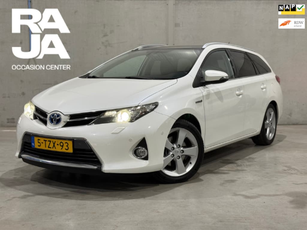 Toyota Auris Touring Sports 1.8 Hybrid Lease+ Cruise Clima Pano Nieuwstaat