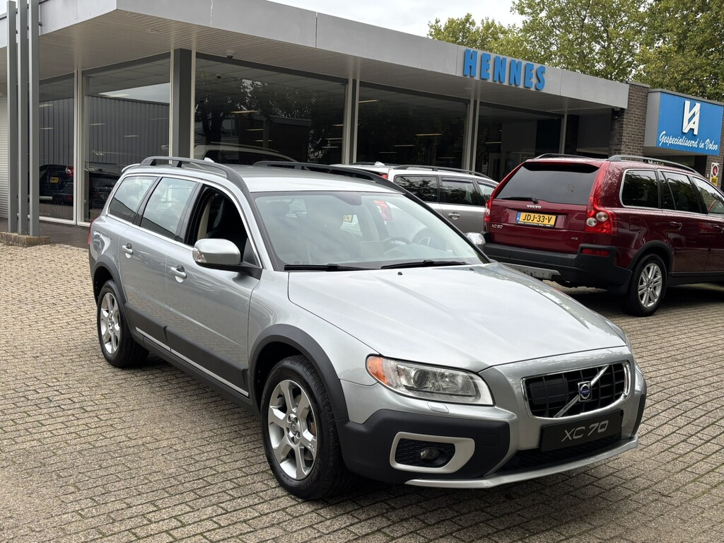Volvo XC70 3.2 AWD Summum Driver Support Standkachel Premium sound BTW voordeel €850,-