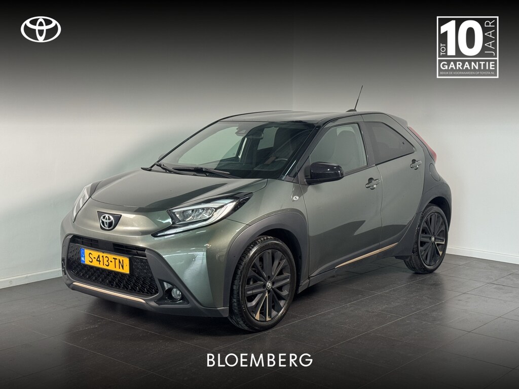 Toyota Aygo X 1.0 VVT-i MT Premium | Stoelverwarming | JBL Audio | Parkeersensoren voor/achter |